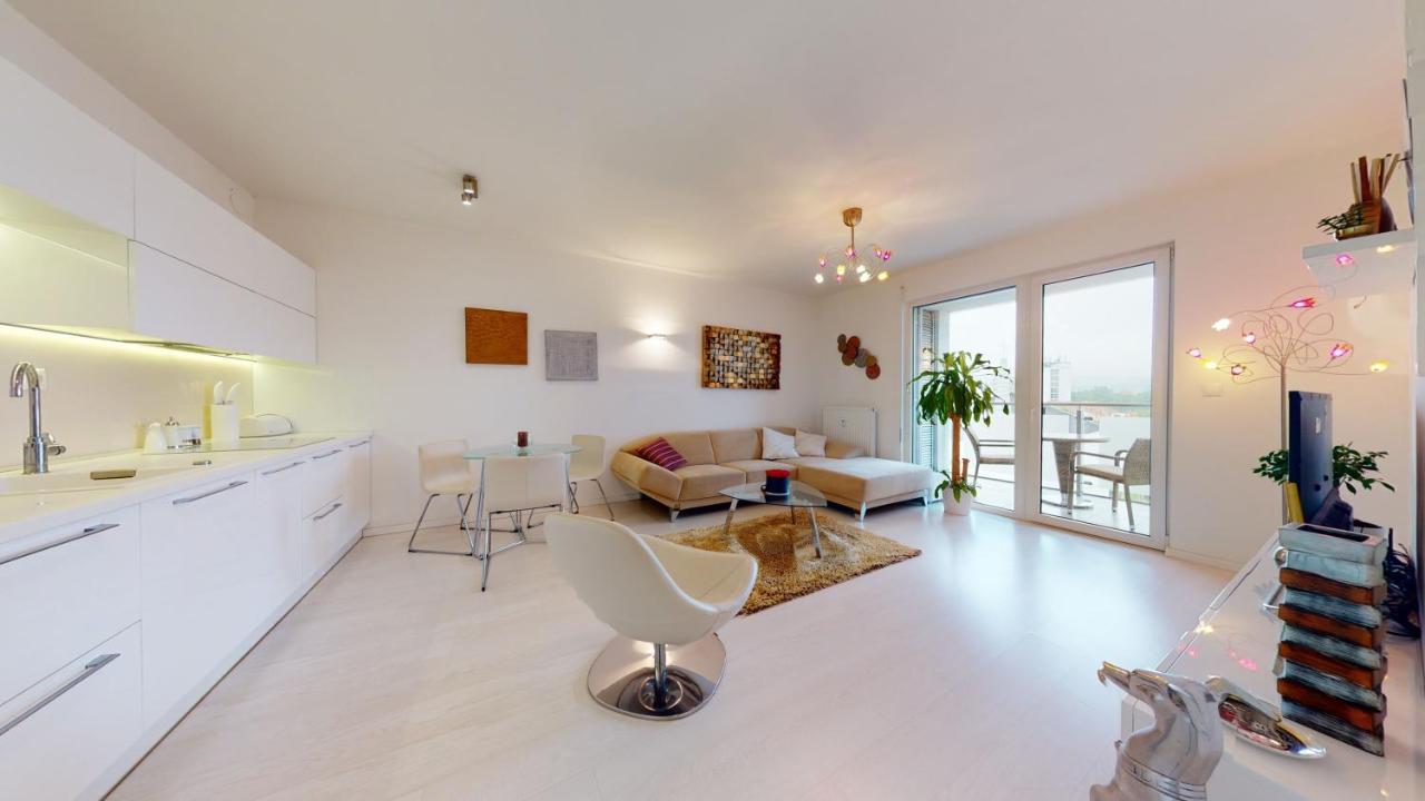 Bibi Centroom Apartment Piest'any Exterior foto