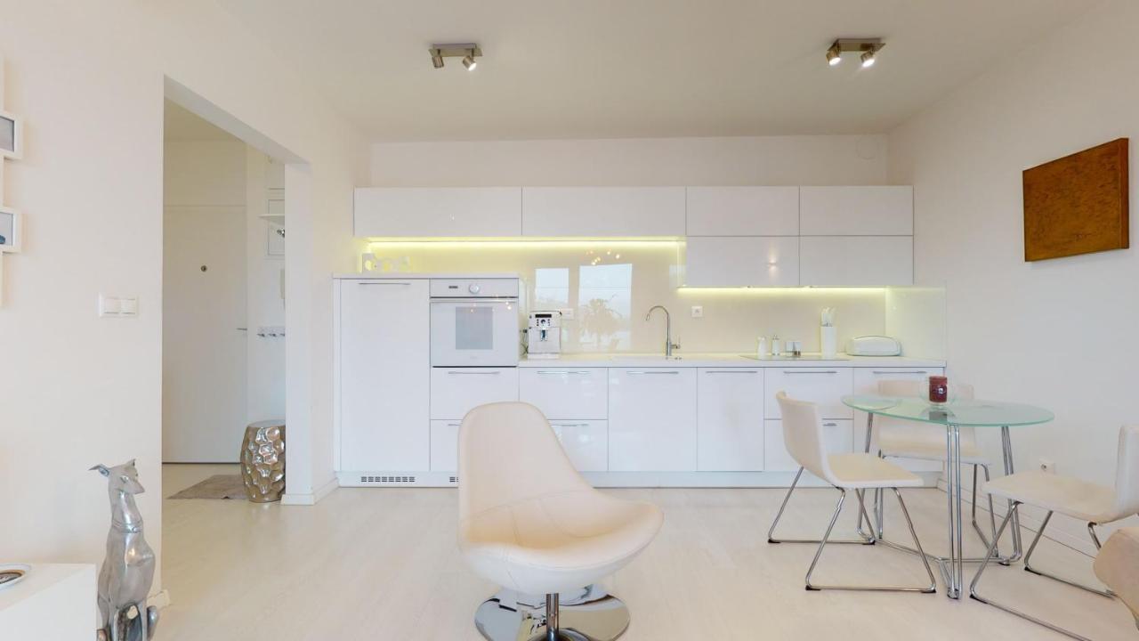 Bibi Centroom Apartment Piest'any Exterior foto