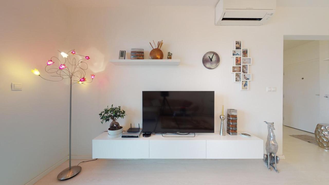 Bibi Centroom Apartment Piest'any Exterior foto